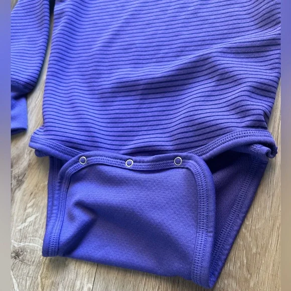 Patagonia long sleeve onsie - Picture 3 of 7